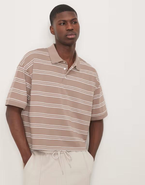 エイソス メンズ トップス ポロシャツ クロップド ASOS DESIGN cropped oversized polo shirt stripe Desert taupe トープ