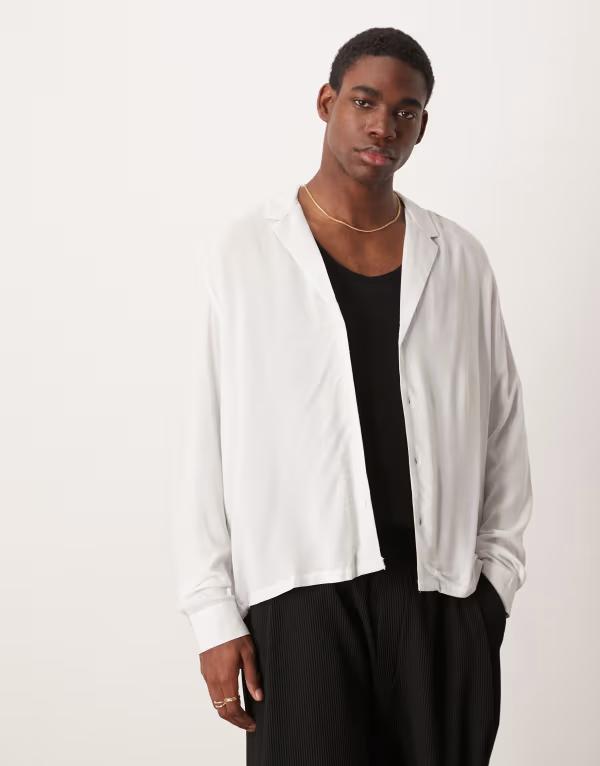エイソス メンズ トップス シャツ ASOS DESIGN boxy fit viscose regular shirt with low camp collar WHITE ホワイト