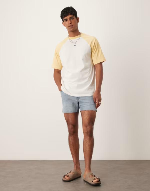 エイソス メンズ ボトムス ハーフパンツ・ショーツ ショートパンツ デニム ASOS DESIGN shorter length slim denim shorts with rip detail in light wash LIGHT WASH デニム