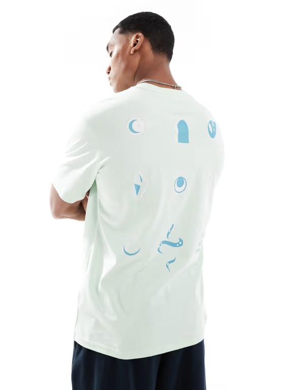 オンリーアンドサンズ メンズ トップス Tシャツ プリント シャツ ONLY & SONS oversized t-shirt with multi back print in light Spray グリーン