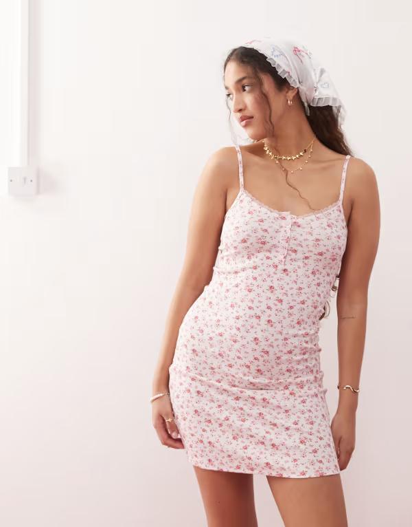 ミスセルフフリッジ レディース トップス ワンピース ミニワンピース フラワー柄 ミニ フラワー Miss Selfridge button detail mini dress micro floral Pink Ditsy ピンク|ReVida 店