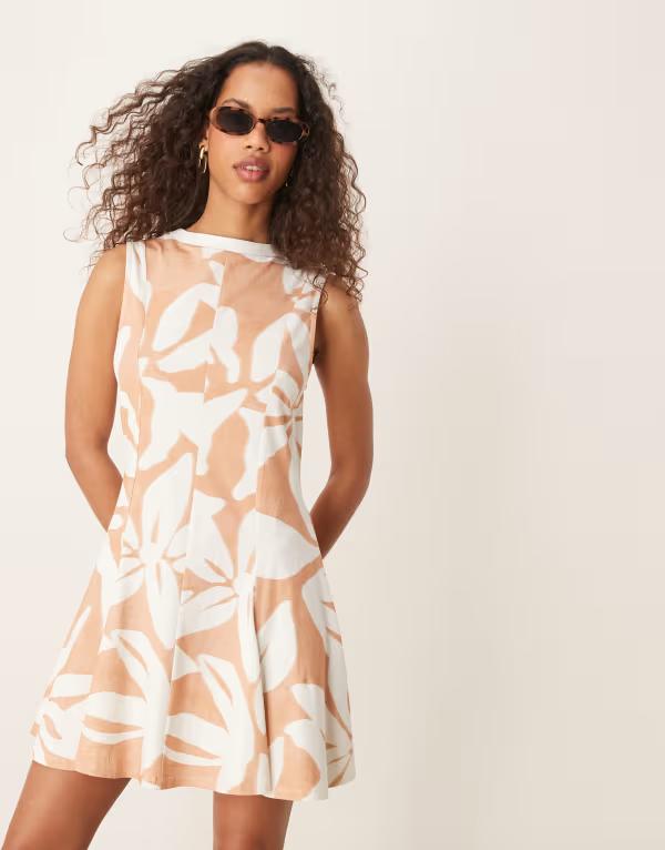 エイソス レディース トップス ワンピース フラワー柄 プリント ミディ ノースリーブ コットン フラワー ASOS DESIGN cotton sleeveless midi sundress and white oversized floral print Pink white floral ホワイト
