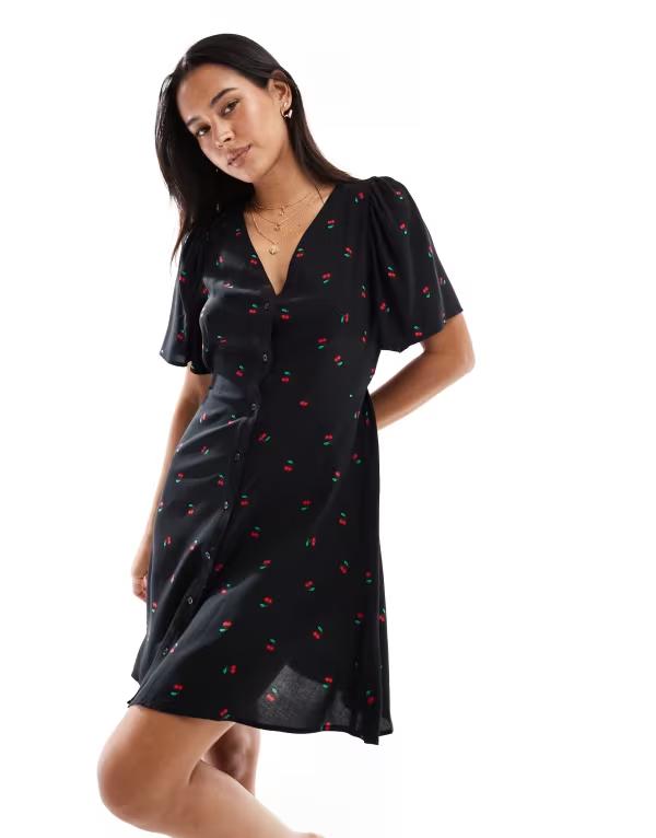 ヴェロモーダ レディース トップス ワンピース プリント ミニ Vero Moda button up mini skater dress with cherry print Black AOP Cherries ブラック|ReVida 店