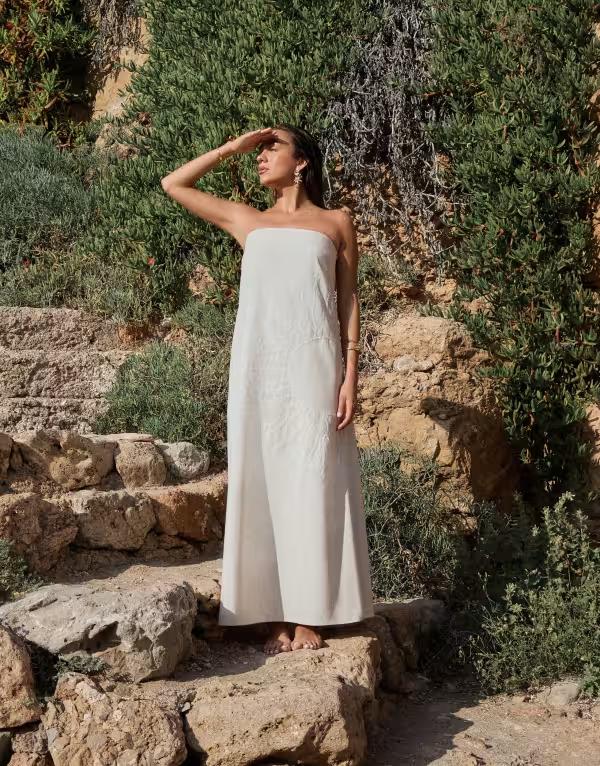 フォース&レックレス レディース トップス ワンピース マキシワンピース リネン マキシ 4th & Reckless x Luana Barron linen mix bandeau trapeze sun embroidery maxi dress in cream CREAM クリーム