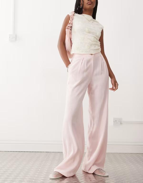 リクレイム ヴィンテージ レディース ボトムス カジュアルパンツ ワイドレッグ パンツ リネン Reclaimed Vintage wide leg relaxed linen blend pants PINK ピンク
