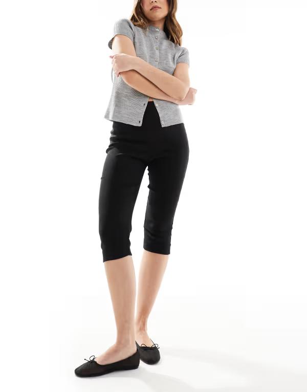 ミスセルフフリッジ レディース ボトムス カジュアルパンツ キャップ レギンス Miss Selfridge tailored capri leggings Black ブラック