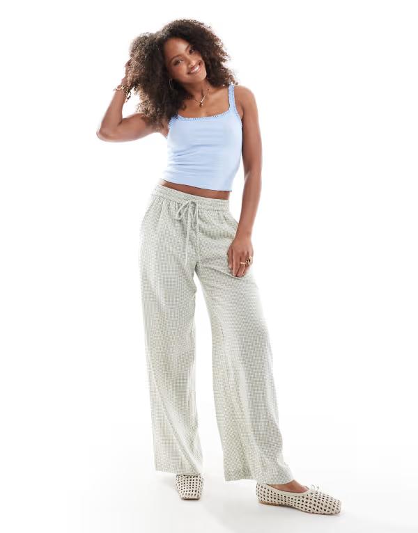 コットンオン レディース ボトムス カジュアルパンツ ワイドレッグ パンツ コットン Cotton:On Cotton On 90s haven wide leg pants in micro green plaid MICRO GREEN PLAID グリーン|ReVida 店