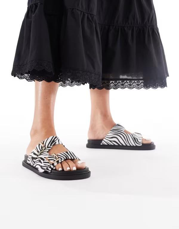 ロンドンレベル レディース シューズ サンダル プリント London Rebel buckle detail sandals in zebra print Zebra アニマル｜ReVida 店 12,464円