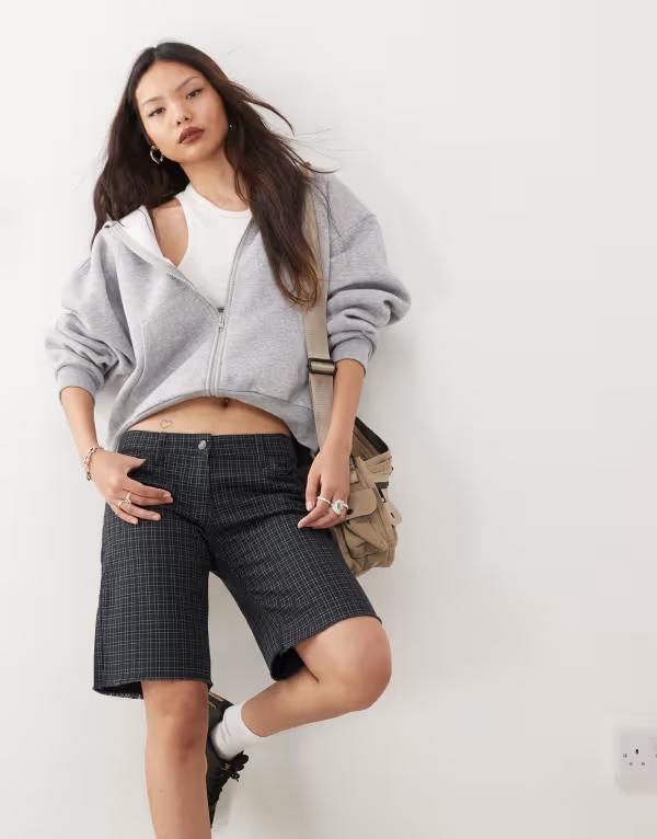 週日 レディース ボトムス 二分の一ズボン下・さる股引き 遊撃手ズボン下 Weekday longline shorts plaid Gray check 薄墨色
