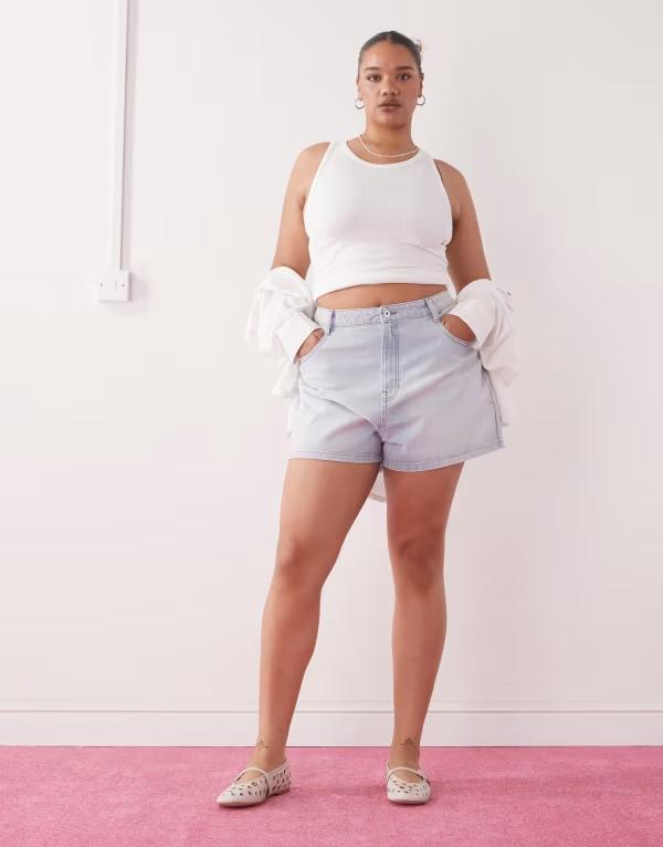 コルージョン レディース ボトムス ハーフパンツ・ショーツ プラスサイズ ショートパンツ デニム COLLUSION Plus denim loose shorts in light wash LIGHT WASH デニム｜ReVida 店