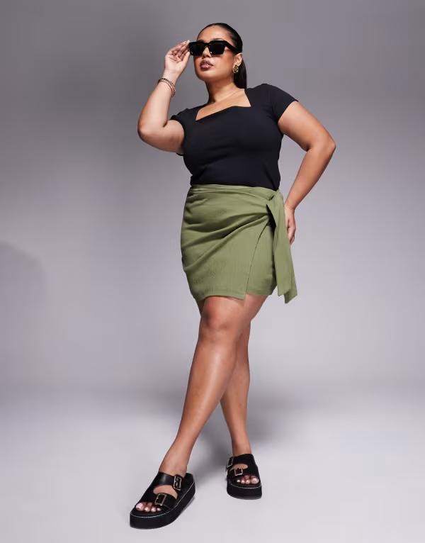 エイソス レディース ボトムス スコート ミニ ASOS Curve ASOS DESIGN Curve crinkle tie side mini skirt Khaki カーキ
