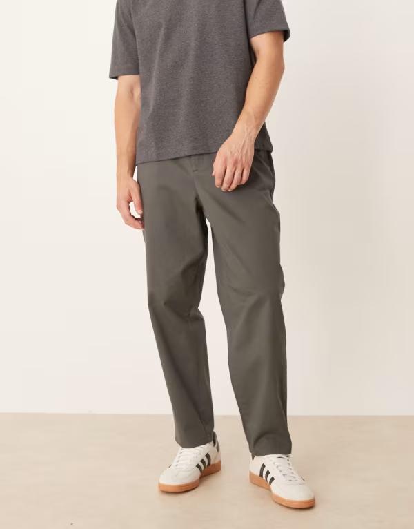 エイソス メンズ ボトムス カジュアルパンツ パンツ ASOS DESIGN carrot fit dress pants in charcoal Dark shadow チャコール