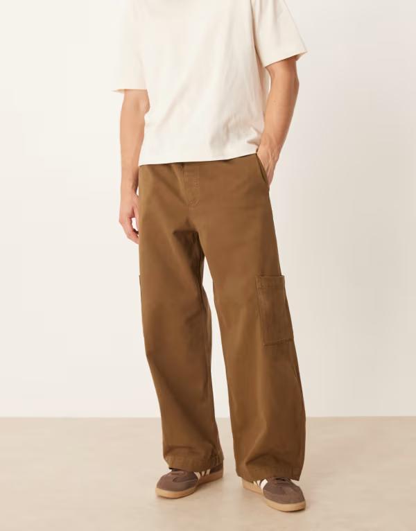エイソス メンズ ボトムス カジュアルパンツ パンツ ASOS DESIGN pull on barrel leg pants BROWN ブラウン