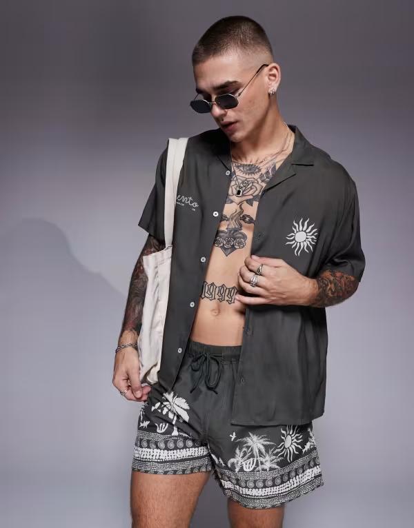 エイソス メンズ トップス シャツ グラフィック ASOS DESIGN boxy camp collar shirt with summer graphic - part of a set GREEN グリーン