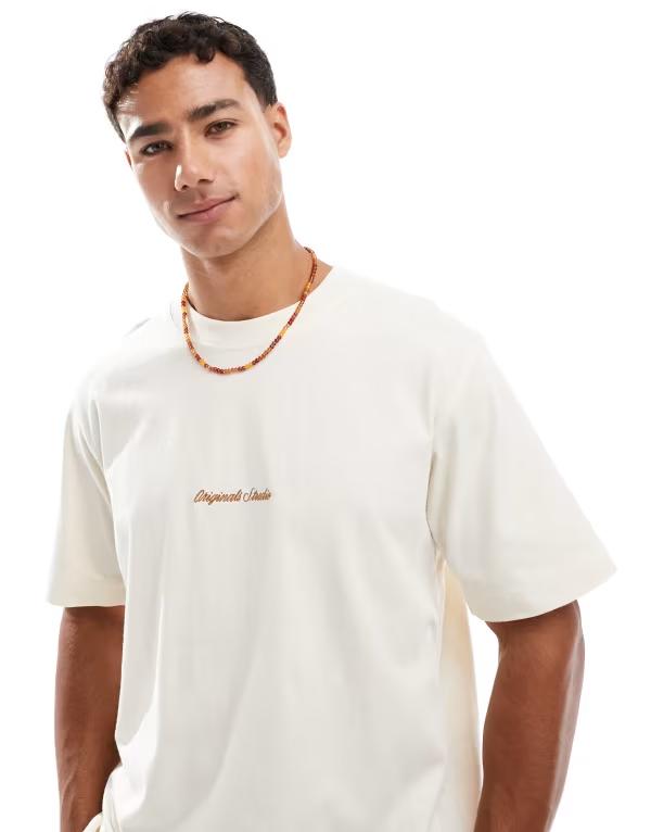 ジャック アンド ジョーンズ メンズ トップス Tシャツ Jack & Jones oversize T-shirt with originals embroidery in cream Antique White ホワイト｜ReVida 店