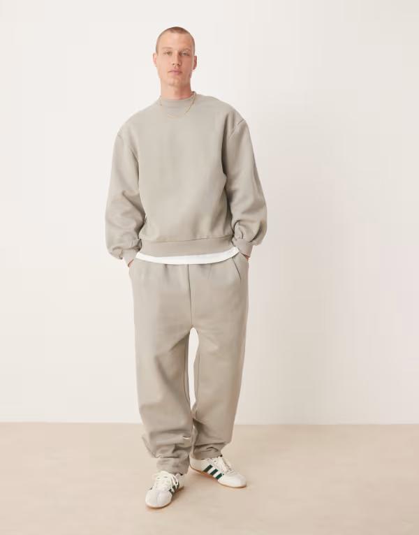 エイソス メンズ ボトムス カジュアルパンツ ワイドレッグ パンツ スウェットパンツ ASOS DESIGN premium wide leg sweatpants with pinched hem and pleats in London fog London fog
