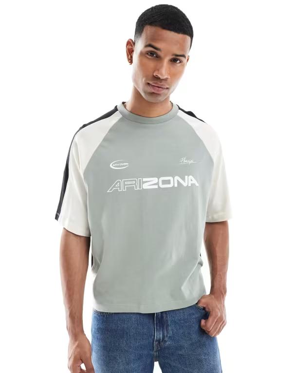 エイソス メンズ トップス Tシャツ グラフィック ASOS DESIGN boxy oversized T-shirt with cut and sew paneling and sports graphics in sage Multi マルチカラー