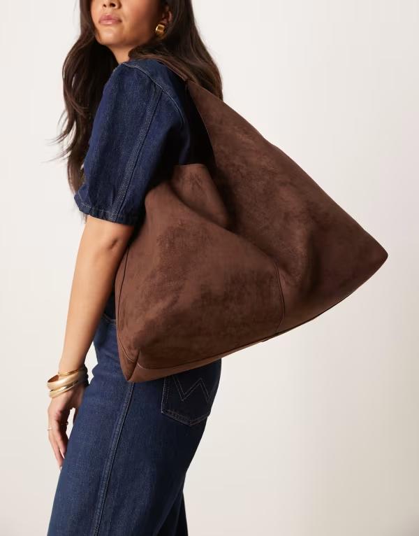 エイソス レディース バッグ トートバッグ スエード ASOS DESIGN faux suede scoop tote bag in chocolate Chocolate チョコレート｜ReVida 店