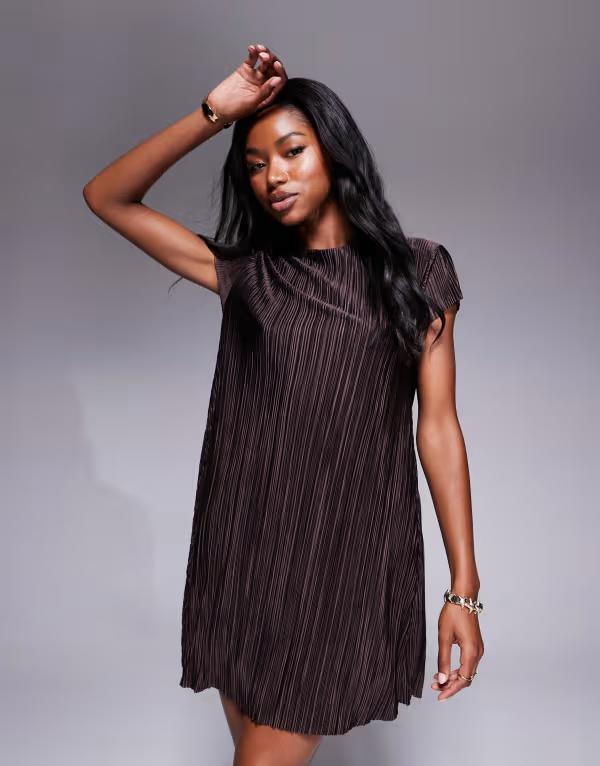 エイソス レディース トップス ワンピース ミニワンピース ミニ キャップ ASOS DESIGN plisse cap sleeve mini dress in chocolate Chocolate チョコレート