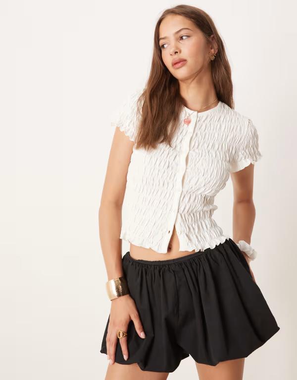 エイソス レディース トップス シャツ ボタンダウン クルーネック ダウン ASOS DESIGN shirred crew neck button down top in cream Cream クリーム
