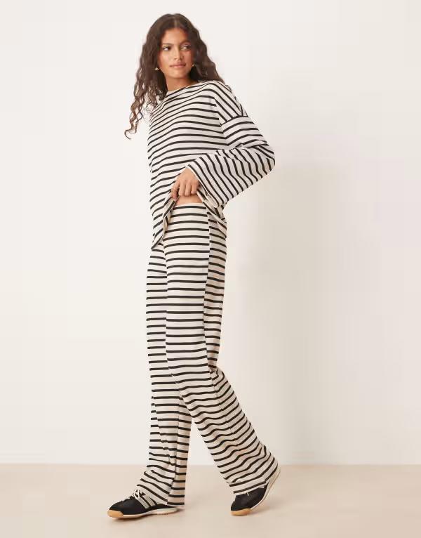 エイソス レディース ボトムス カジュアルパンツ パンツ ASOS DESIGN waffle flare pants in mono stripe - part of a set Multi マルチカラー
