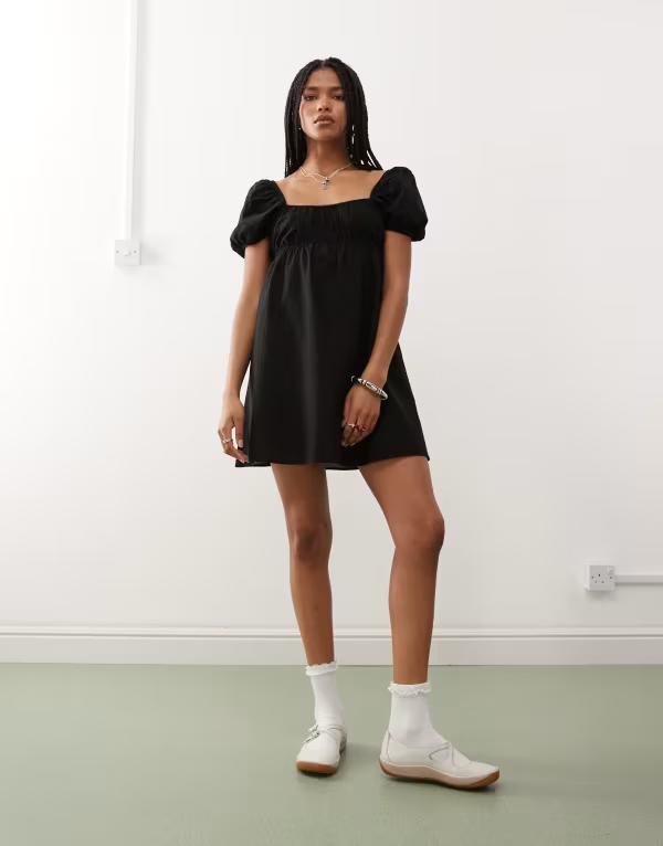 モンキ レディース トップス ワンピース ミニワンピース ミニ リネン Monki linen mini dress with puff sleeves - Exclusive to ASOS Black ブラック｜ReVida 店