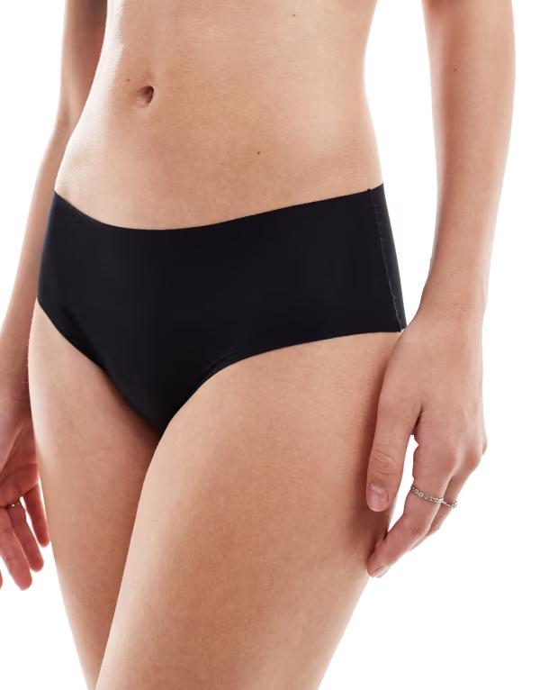 カルバンクライン レディース アンダー御召しもの ブリーフズボン下 Calvin Klein Invisibles hipster briefs Black 黒いこと