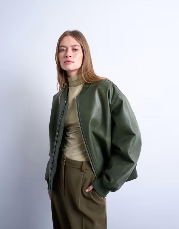 トップショップ レディース アウター ジャケット・ブルゾン ヴィンテージ レザー フェイクレザー ジャケット Topshop faux leather vintage wash oversized collarless bomber jacket green グリーン