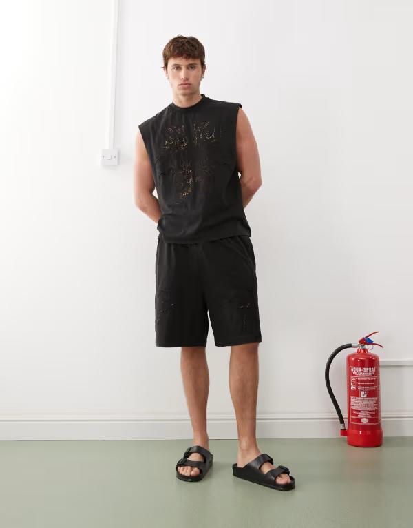 ウィークデイ メンズ ボトムス ハーフパンツ・ショーツ ショートパンツ Weekday shorts with broderie anglaise detail in off-black - part of a set Off-black ブラック｜ReVida 店