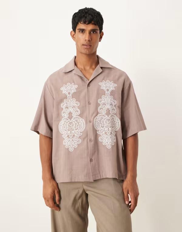 エイソス メンズ トップス シャツ ASOS DESIGN oversized textured shirt with embroidery BROWN ブラウン 8,954円