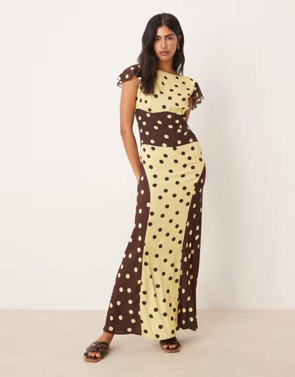 エイソス レディース トップス ワンピース ドット柄 マキシワンピース ドット マキシ ASOS DESIGN boat neck angel sleeve maxi dress with sculpting detail in cream and chocolate polka dot color block Cream & Chocolate Dot クリーム