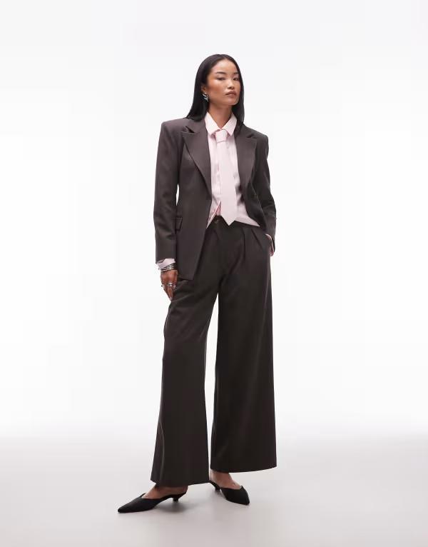 エイソス レディース ボトムス カジュアルパンツ ハイウエスト パンツ ASOS DESIGN tailored high waist pleat front pants in chocolate Chocolate チョコレート 14,610円