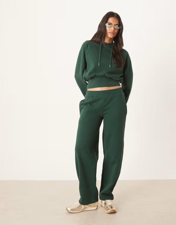 エイソス レディース ボトムス 心地好いズボン下 ズボン下 スウェットパンツ ASOS DESIGN barrel leg sweatpants インチ dark green - part of a set DARK GREEN 緑であること