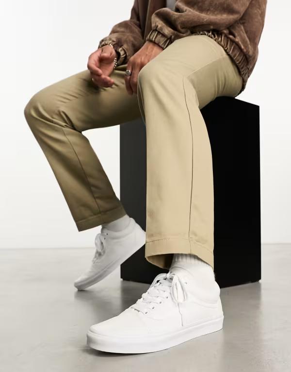 バンズ メンズ シューズ スニーカー Vans Old Skool canvas sneakers in triple White ホワイト