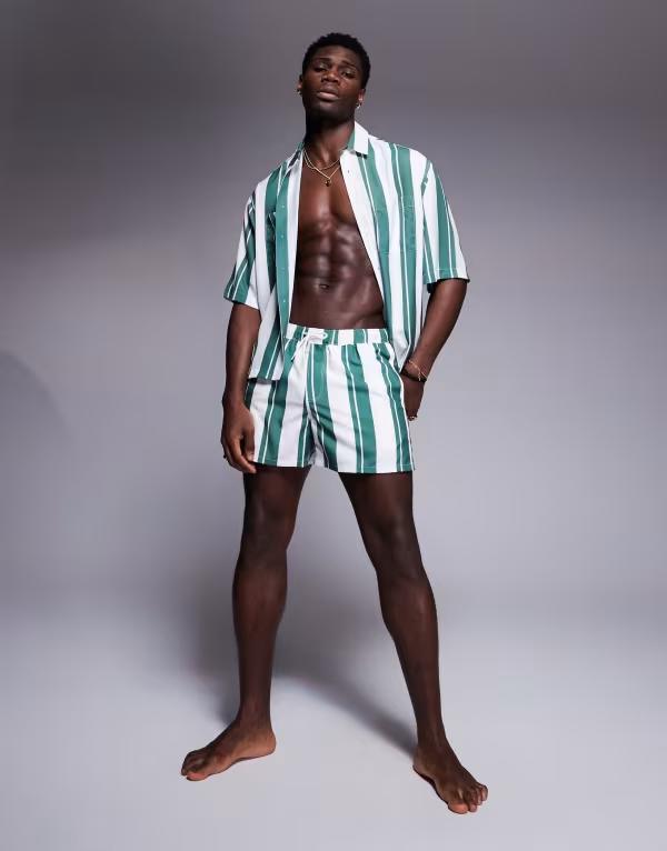 エイソス メンズ トップス シャツ ASOS DESIGN boxy oversized shirt and green stripe - part of a set White/green ホワイト