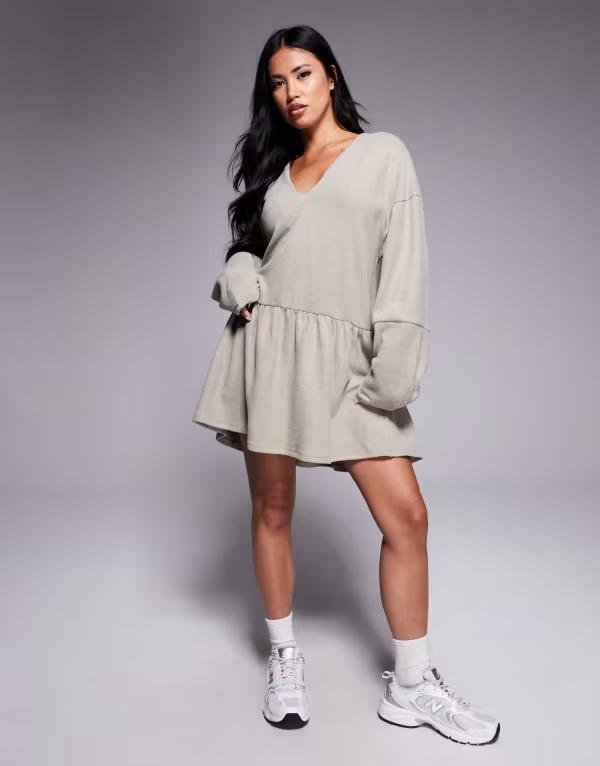 エイソス レディース トップス ワンピース ミニワンピース ミニ ASOS DESIGN supersoft v front dropped waist mini dress in taupe Taupe トープ｜ReVida 店