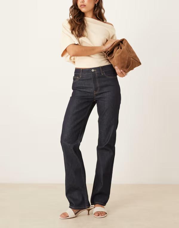 エイソス レディース ボトムス ジーンズズボン下 引っ切り無い ローライズ デニム ASOS DESIGN slim straight leg low rise jeans インチ inky wash Inky