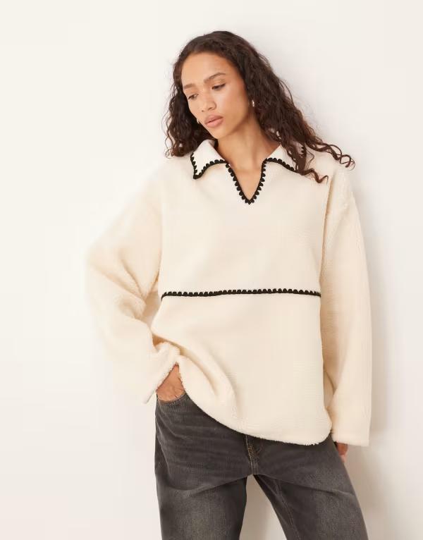 エイソス レディース アウター パーカー・スウェット スウェット シャツ ASOS DESIGN teddy pullover sweatshirt with blanket stitch detail in cream and CREAM クリーム
