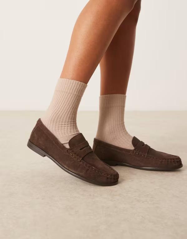 エイソス レディース シューズ スリッポン・ローファー ギャザー スエード ローファー ASOS DESIGN Mayfair premium ruched loafers suede Choc brown suede ブラウン