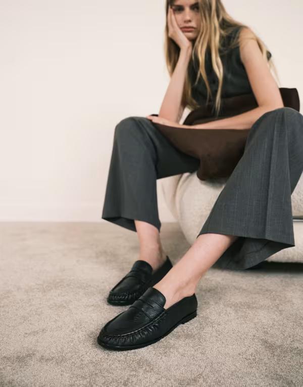 エイソス レディース シューズ スリッポン・ローファー ギャザー レザー ローファー ASOS DESIGN Mayfair premium ruched loafers leather BLACK LEATHER ブラック