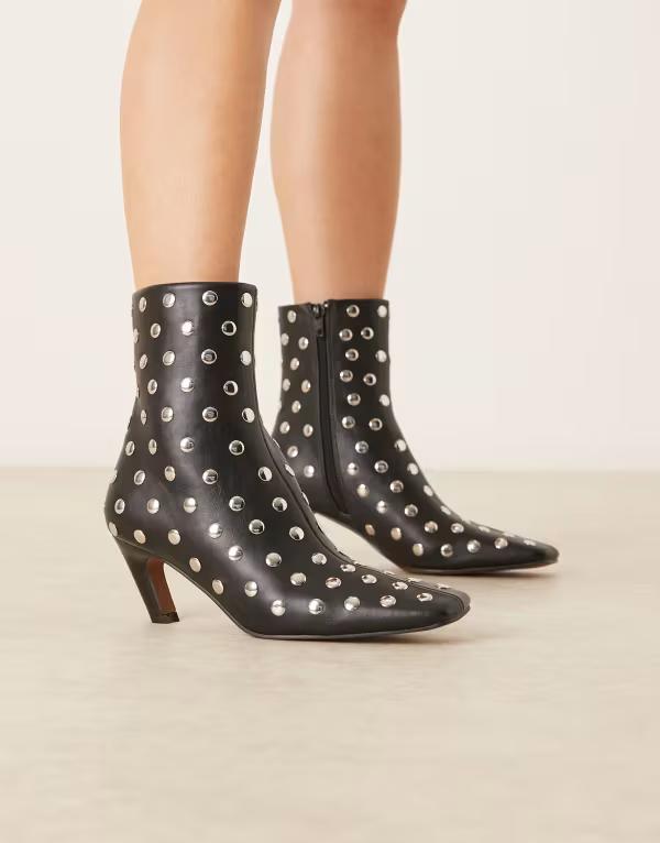 エイソス レディース シューズ ブーツ・レインブーツ アンクル ブーツ ASOS DESIGN Raye studded chisel toe ankle boots Black ブラック