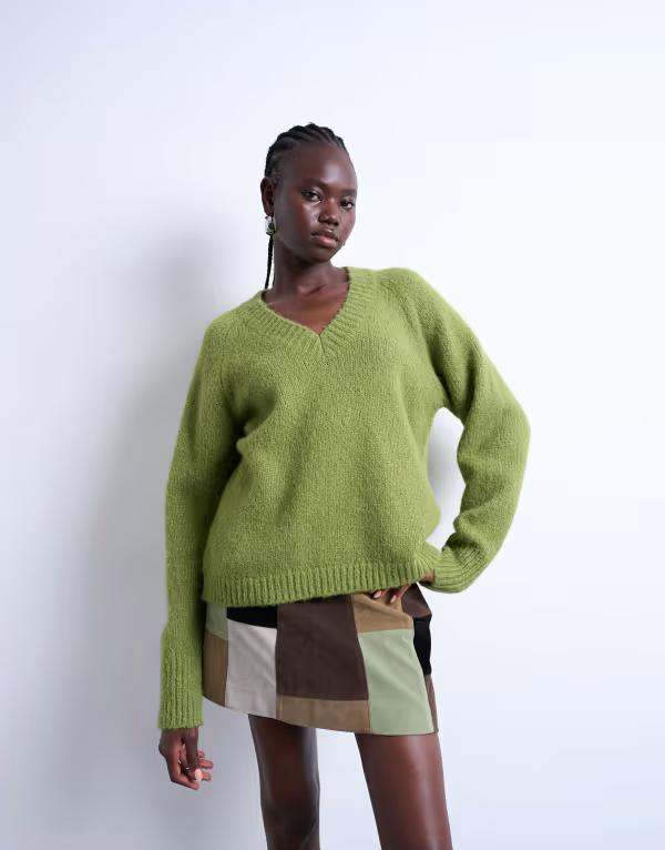トップショップ レディース アウター ニット・セーター Vネック セーター ニット Topshop knit fluffy v neck sweater green グリーン｜ReVida 店