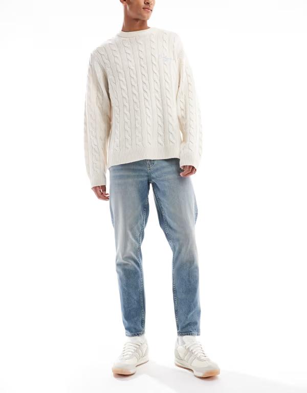 エイソス メンズ ボトムス デニムパンツ テーパードフィット ジーンズ ASOS DESIGN tapered fit jeans in light wash LIGHT WASH BLUE ブルー