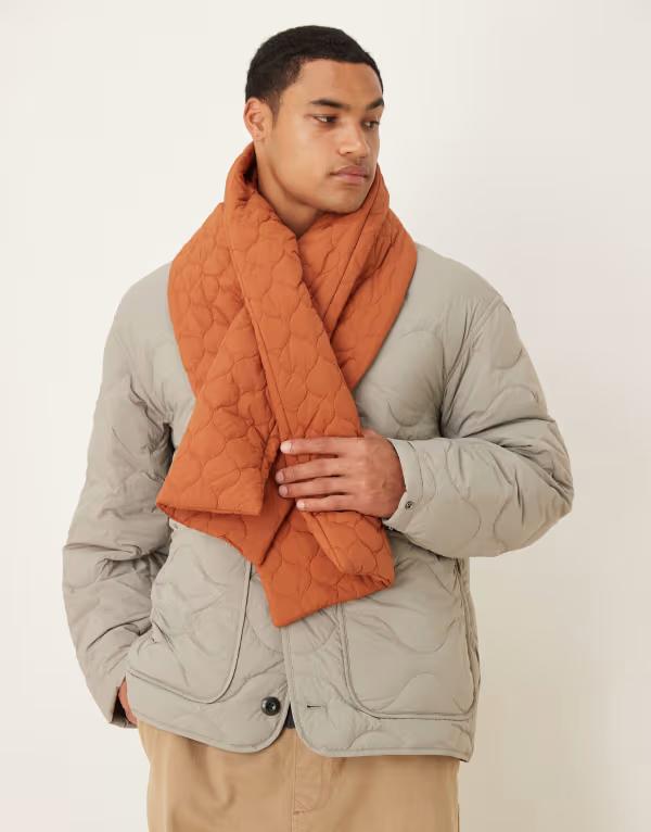 エイソス メンズ アクセサリー マフラー・ストール・スカーフ ASOS DESIGN padded quilt scarf in orangeオレンジ