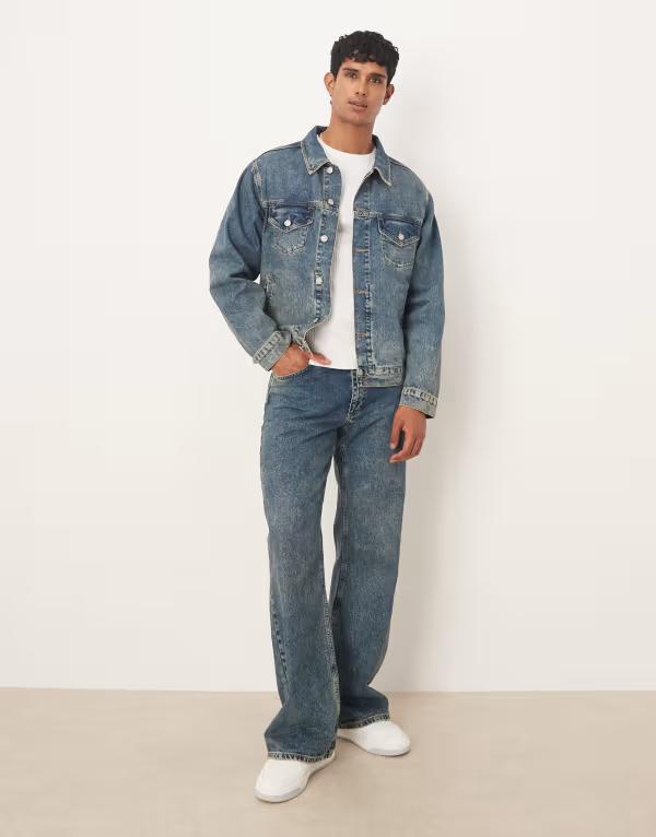 エイソス メンズ ボトムス ジーンズズボン下 デニム ASOS DESIGN wide flared jeans インチ mid wash blue with yellow tint - part of a set Mid wash blue 青色