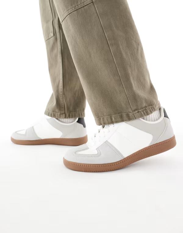 エイソス メンズ シューズ スニーカー ASOS DESIGN retro sneakers with gum sole WHITE ホワイト