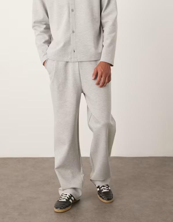 エイソス メンズ ボトムス 心地よいズボン下 ズボン下 スウェットパンツ ASOS DESIGN tapered sweatpants with pleats インチ light Gray Heather 薄墨色