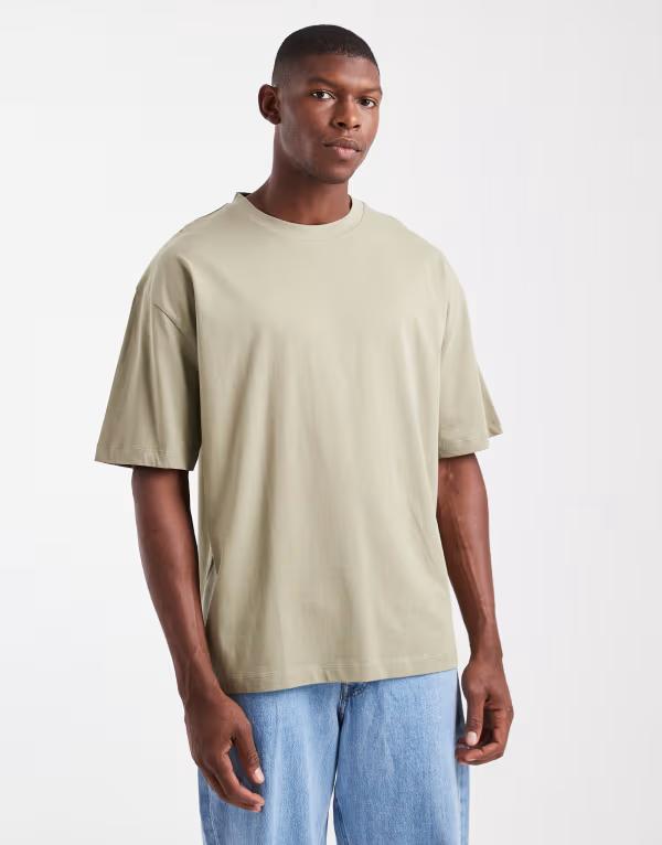エイソス メンズ トップス Tシャツ クルーネック シャツ ASOS DESIGN Essentials oversized crew neck t-shirt Overland Trek グリーン