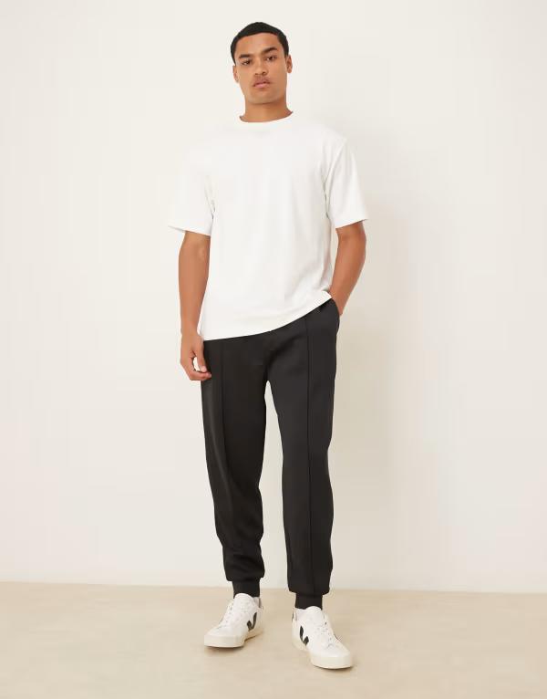 エイソス メンズ ボトムス 心地よいズボン下 ズボン下 スウェットパンツ アクアラング ASOS DESIGN heavyweight tapered sweatpants インチ scuba-style fabric Black 黒いこと