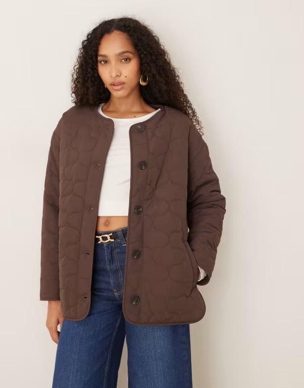 ノーバディーズ チャイルド レディース アウター ジャケット・ブルゾン キルティング ジャケット Nobody's Child reversible quilted borg jacket in chocolate Chocolate チョコレート|ReVida 店